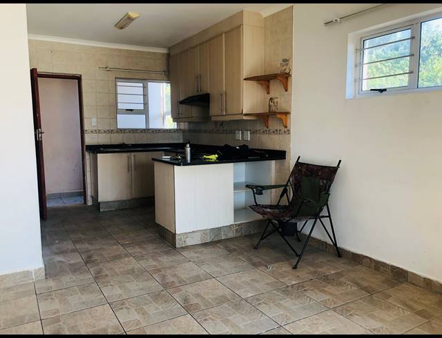 2 BEDROOM APARTMENT FOR SALE IN MANABA BEACH